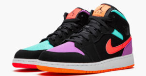 NIKE AIR JORDAN 1 MID