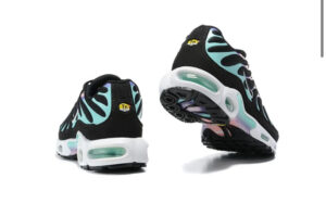 NIKE AIR MAX PLUS TN BLACK REFELECT