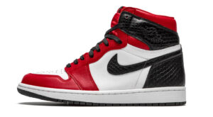 NIKE AIR JORDAN 1 SATIN SNAKE CHICAGO