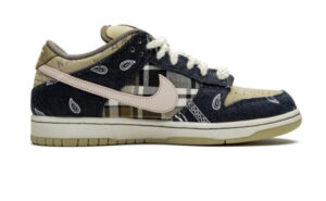 NIKE SB DUNK LOW TRAVIS SCOTT