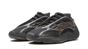 Adidas Yeezy Boost 700 V3 Clay Brown